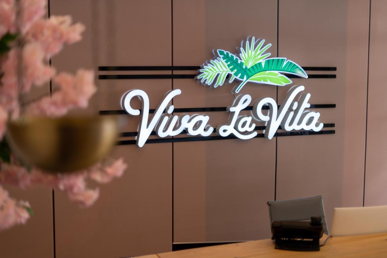 Viva La Vita Hotel Измир Экстерьер фото