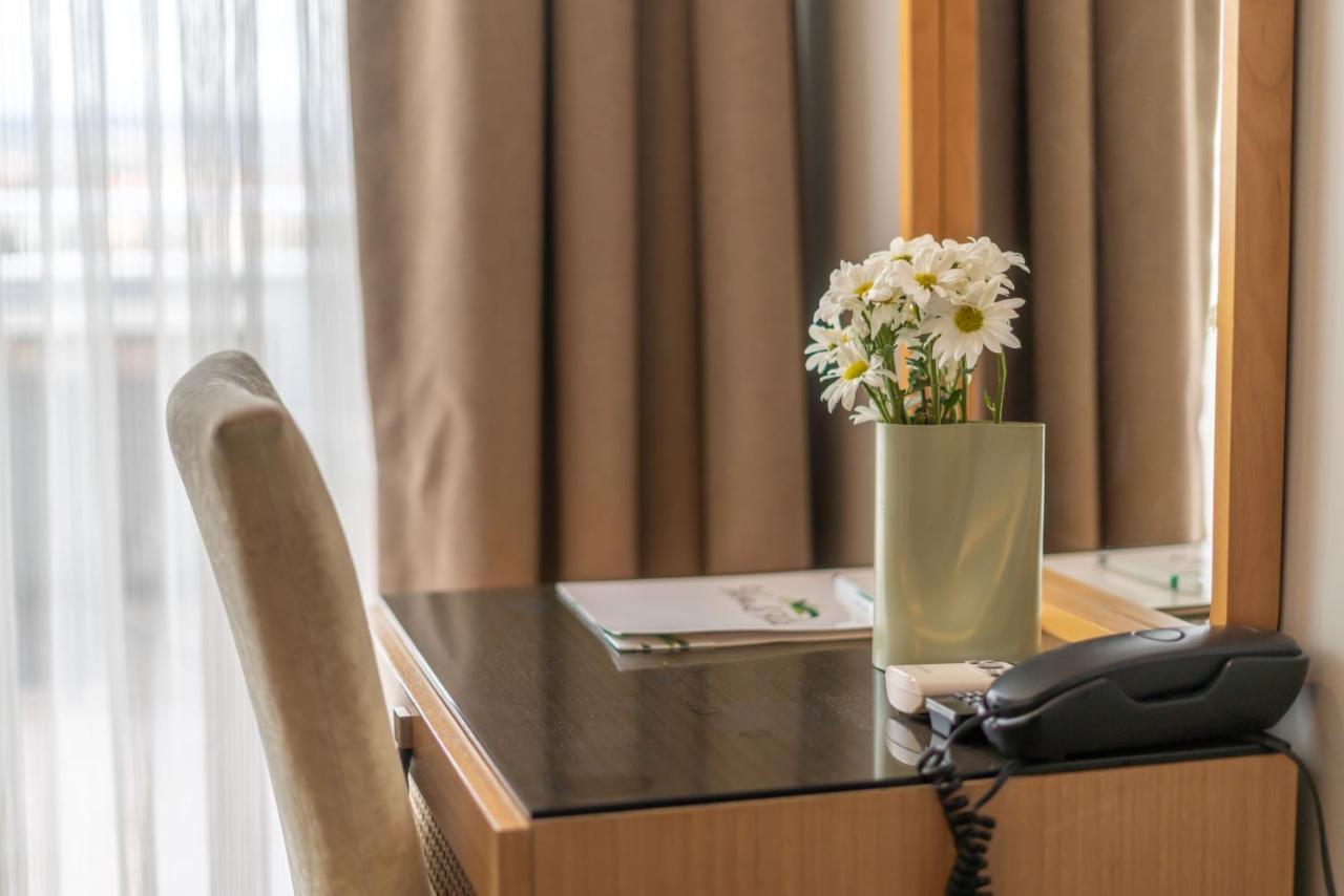 Viva La Vita Hotel Измир Экстерьер фото