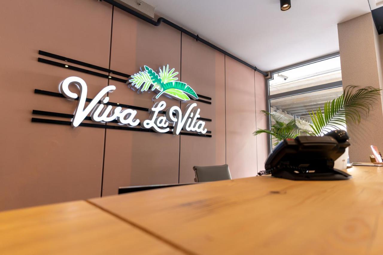 Viva La Vita Hotel Измир Экстерьер фото